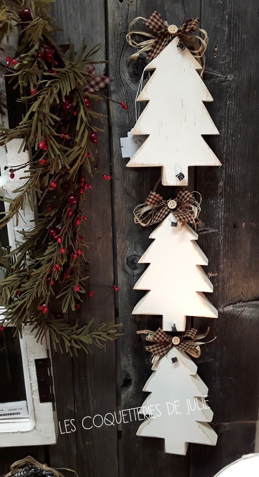 Cascade de 3 sapins blanc