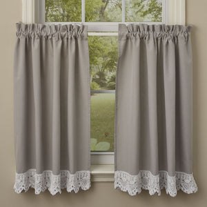 Valance et tiers Vintage Crochet