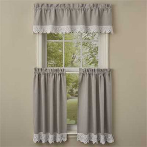 Valance et tiers Vintage Crochet